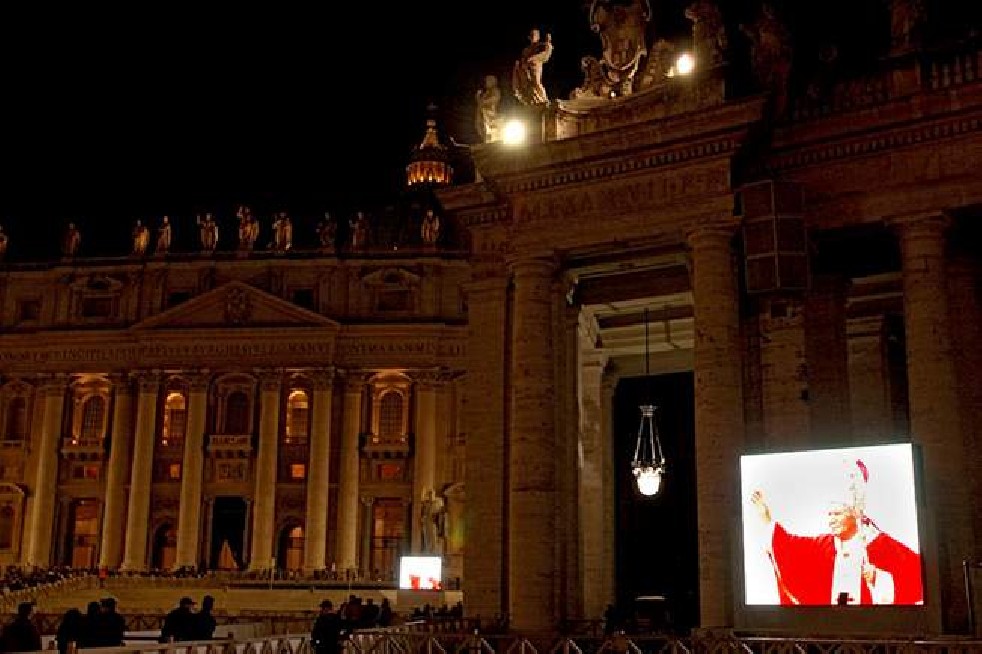 Mourning the Pope 3