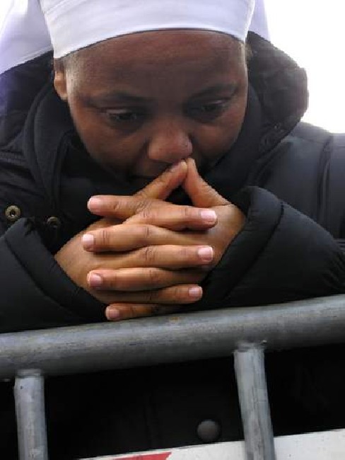 An Emotional Farewell to Pope John Paul The Great_2