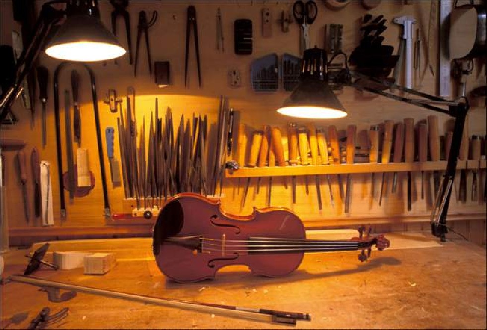 Stradivarius' Heirs
