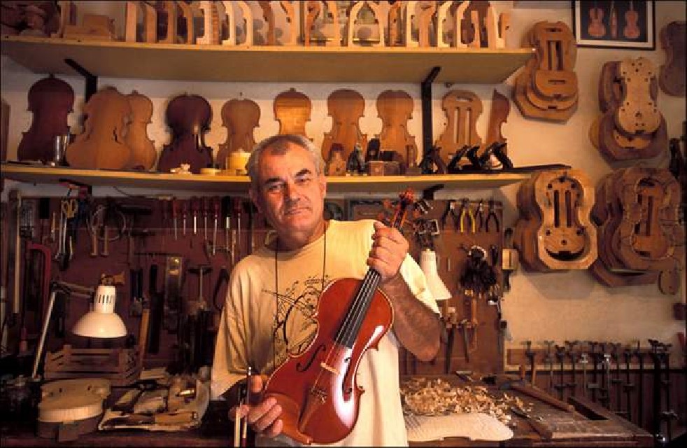 Stradivarius' Heirs
