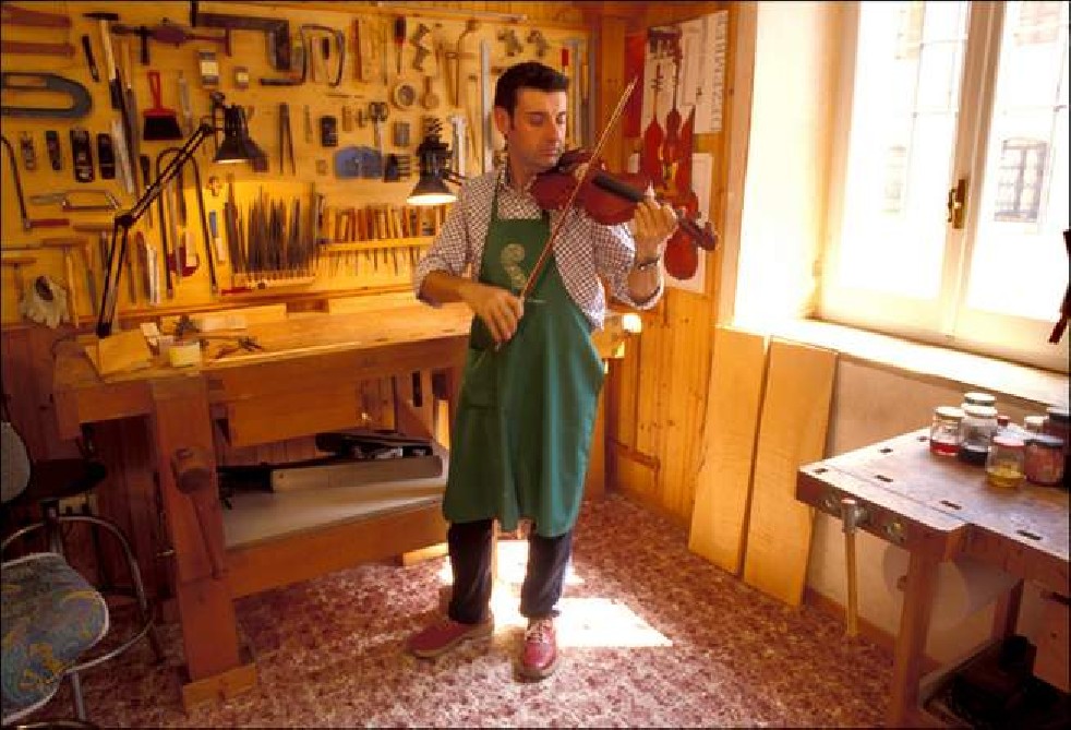 Stradivarius' Heirs 