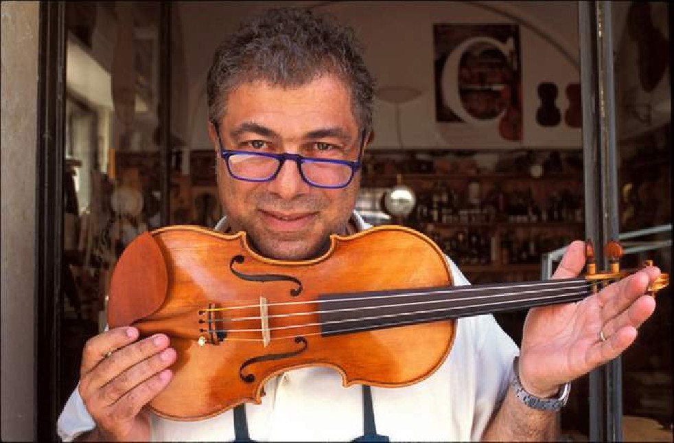 Stradivarius' Heirs 