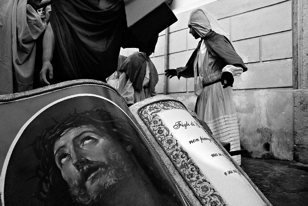 Dead Christ 